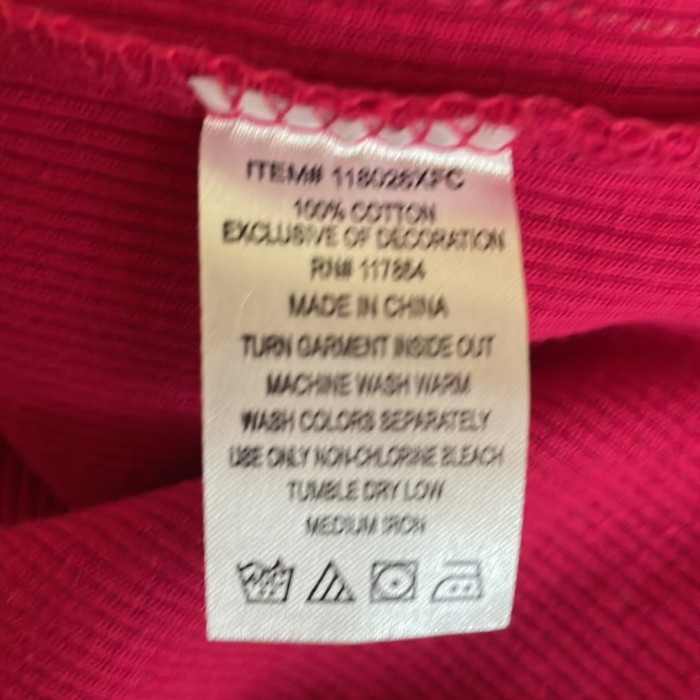 Casual Living Sequin Front Ribbed Tank Shirt Size XL in Barbie Pink Like New - Picture 8 of 8